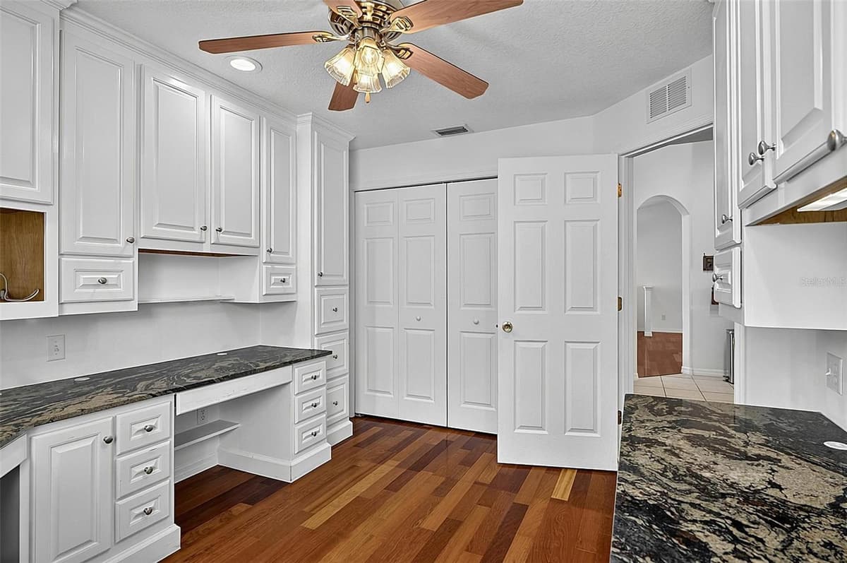 25 RYKEN LANE — photo 18 of 40