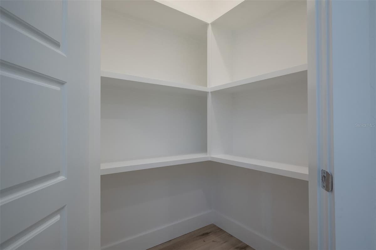 832 5TH STREET — photo 6 of 30