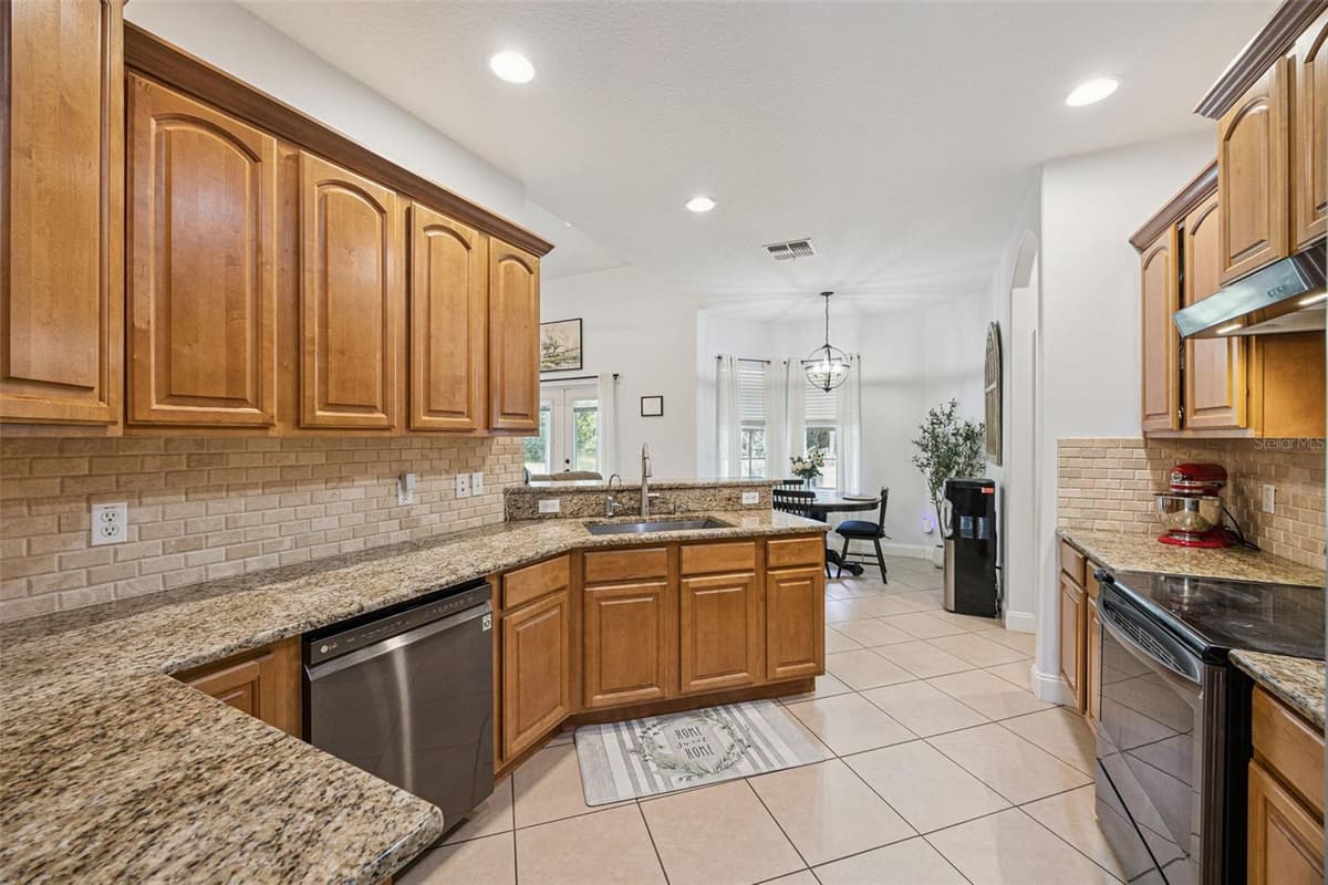 41220 ALDER WAY — photo 12 of 61