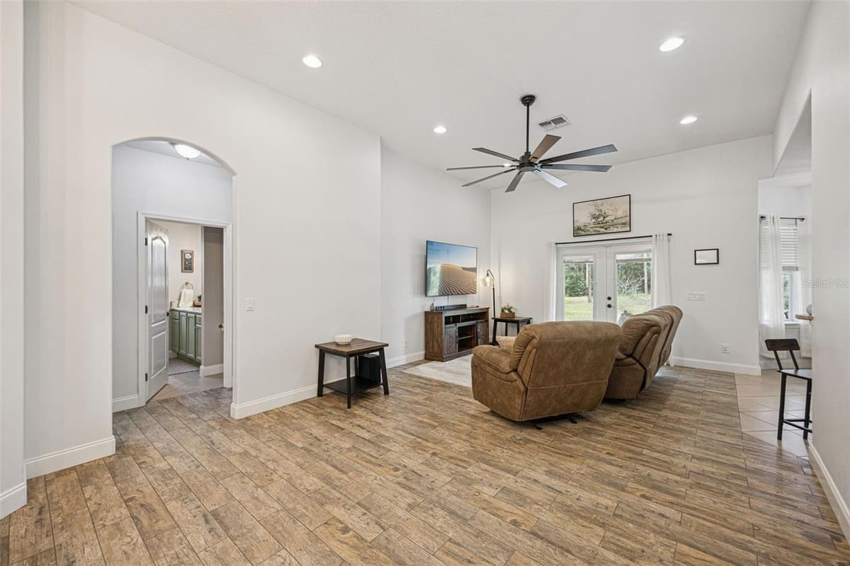 41220 ALDER WAY — photo 4 of 61