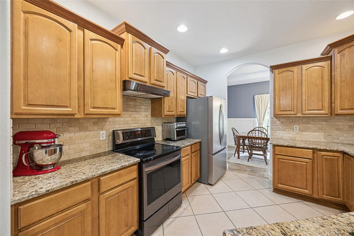 41220 ALDER WAY — photo 14 of 61