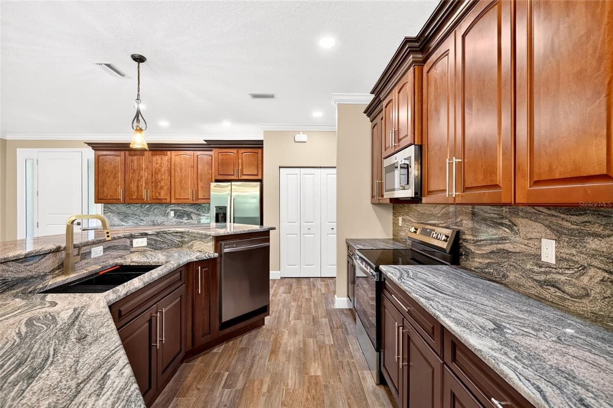 5390 MAHOGANY BOULEVARD — photo 5 of 27