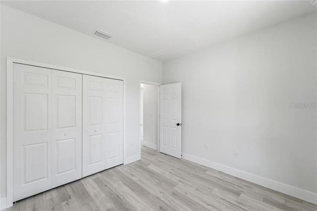 3286 CRANDON DRIVE — photo 35 of 36