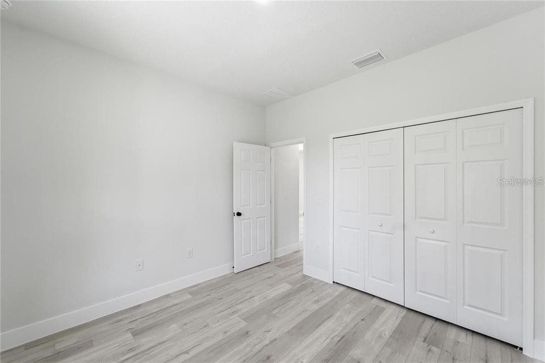 3286 CRANDON DRIVE — photo 20 of 36