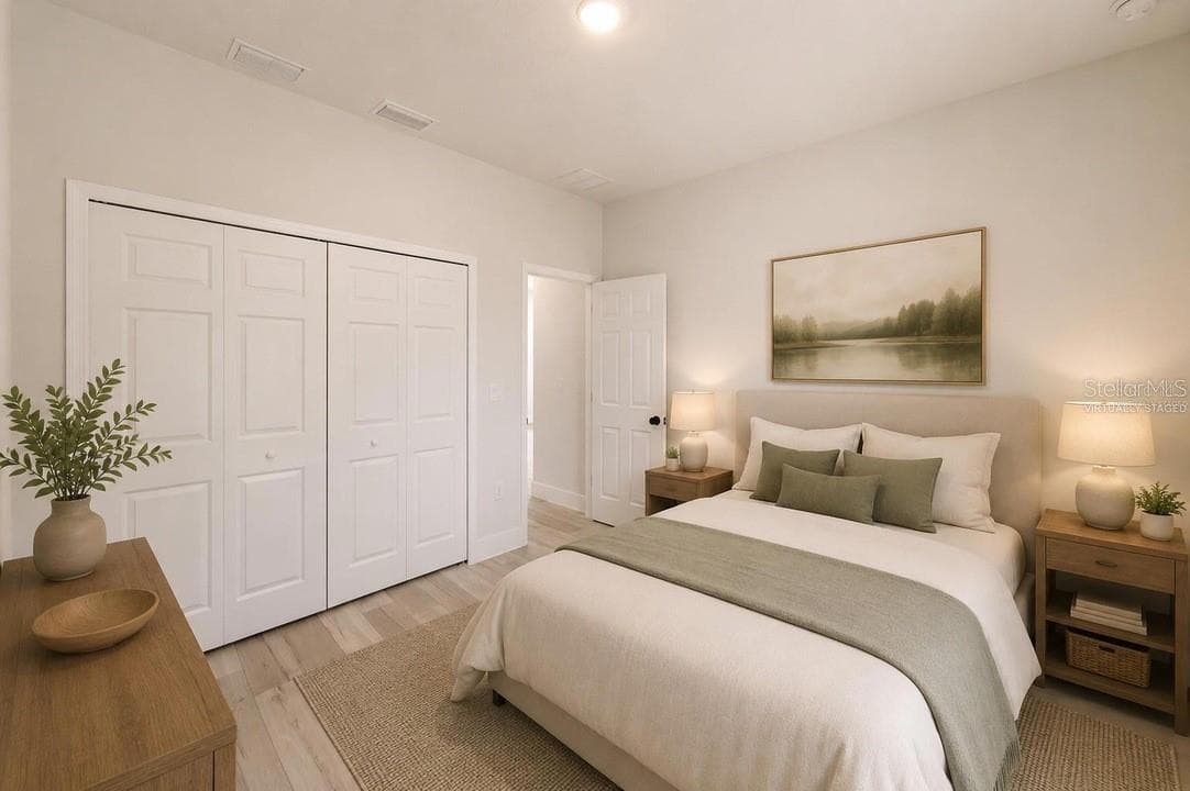 3286 CRANDON DRIVE — photo 12 of 36