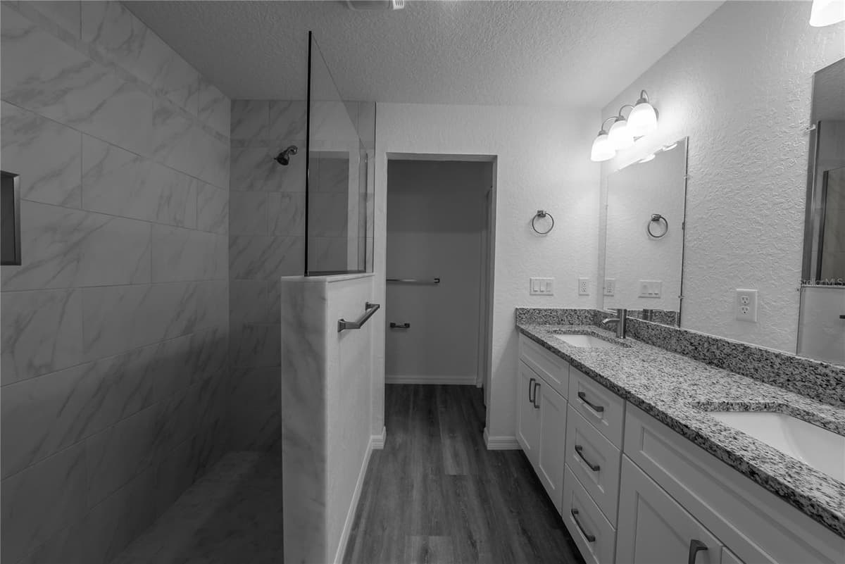 11 MALAUKA PASS — photo 17 of 36