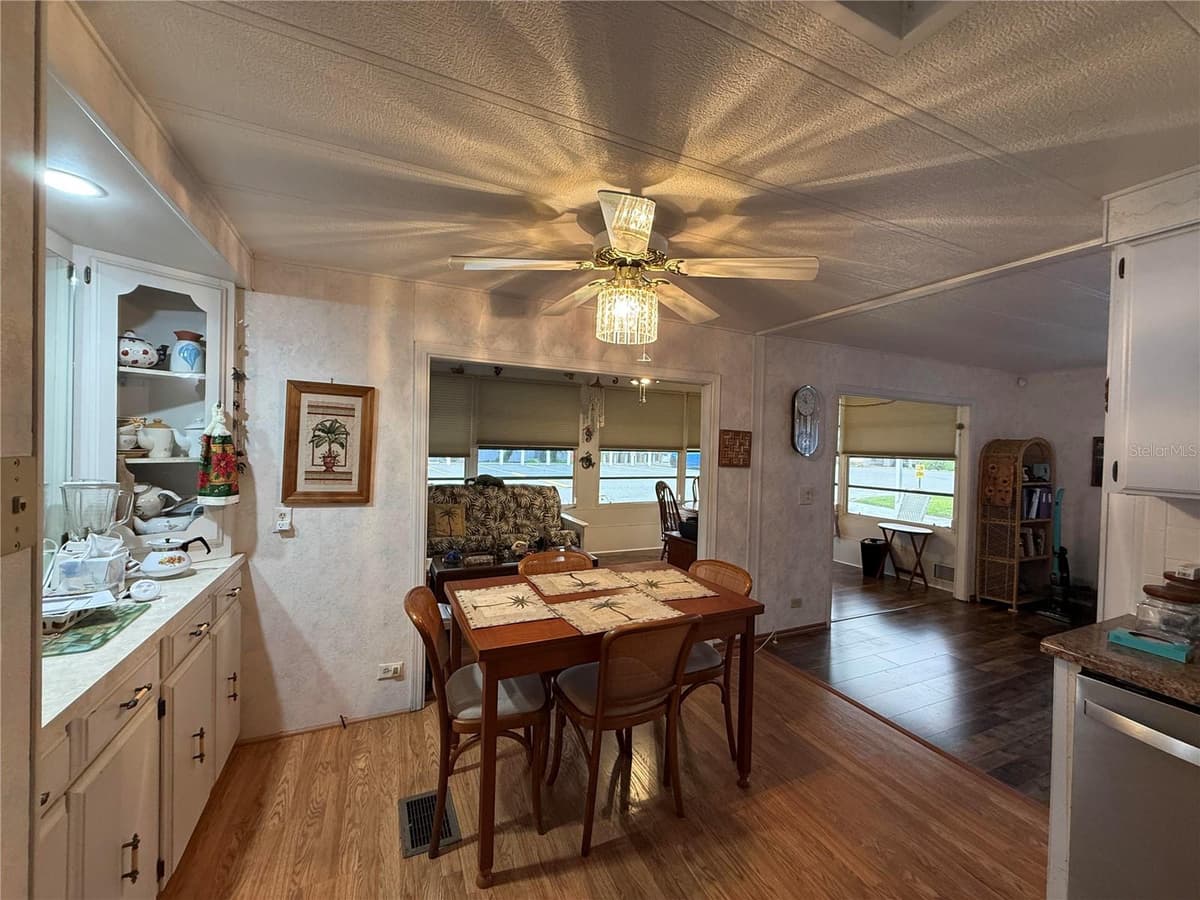 658 MISTI DRIVE — photo 15 of 31