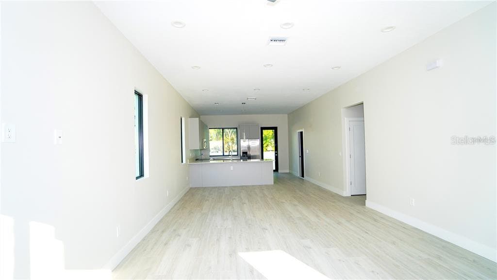 404 SEWARD STREET — photo 4 of 28