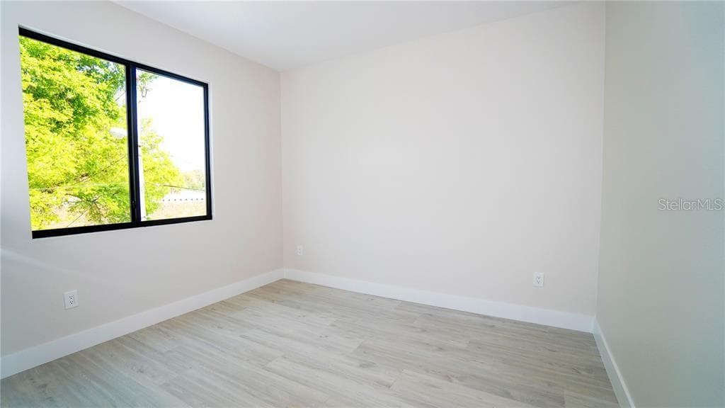 404 SEWARD STREET — photo 18 of 28