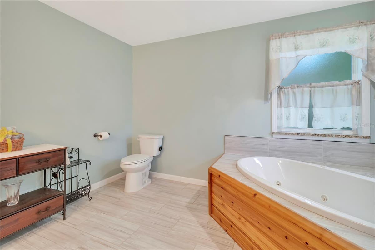 7427 REDWING ROAD — photo 27 of 49