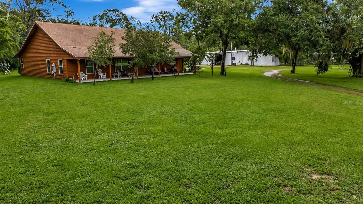 7427 REDWING ROAD — photo 46 of 49