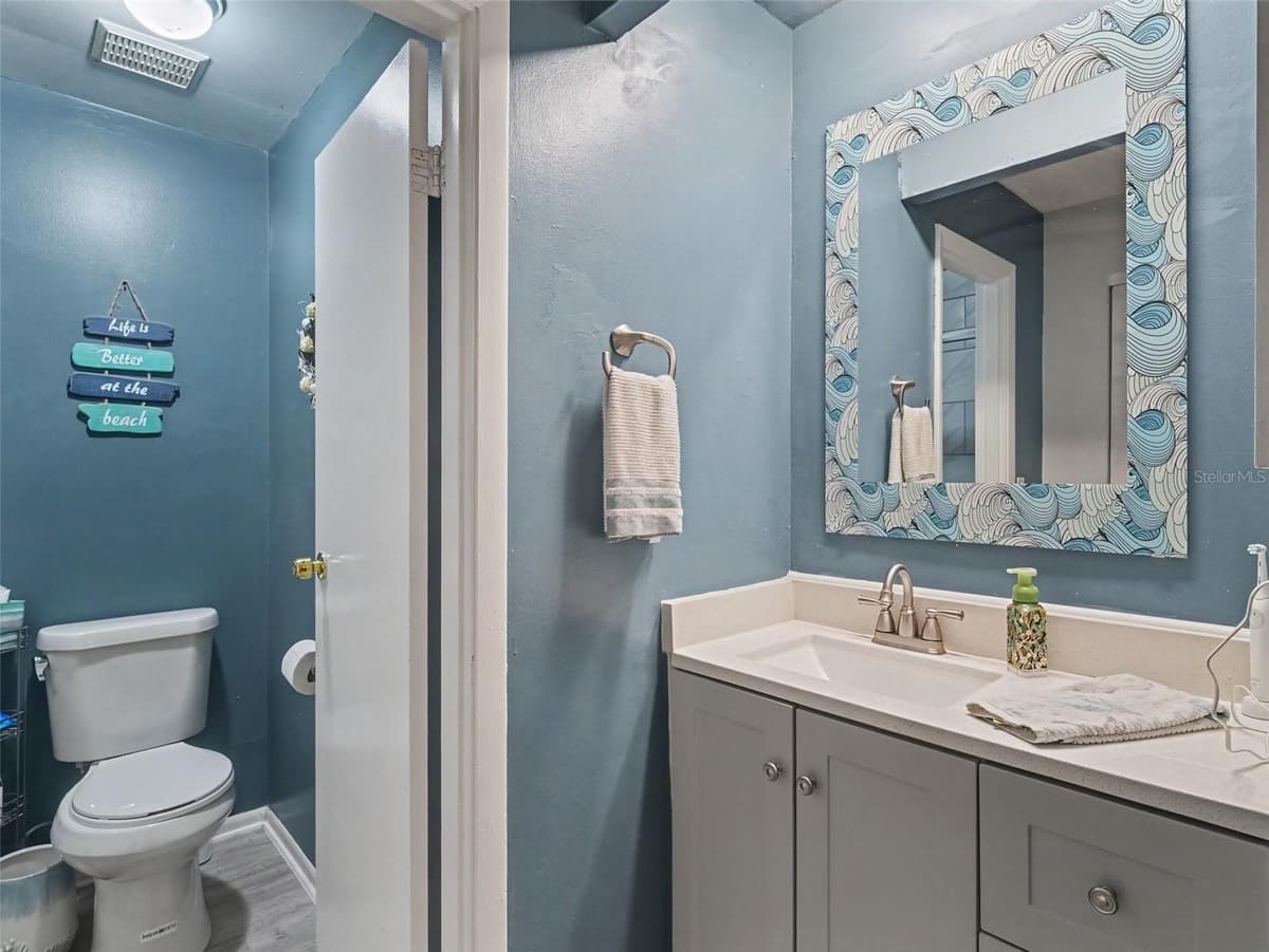 908 BYRON LANE — photo 18 of 37