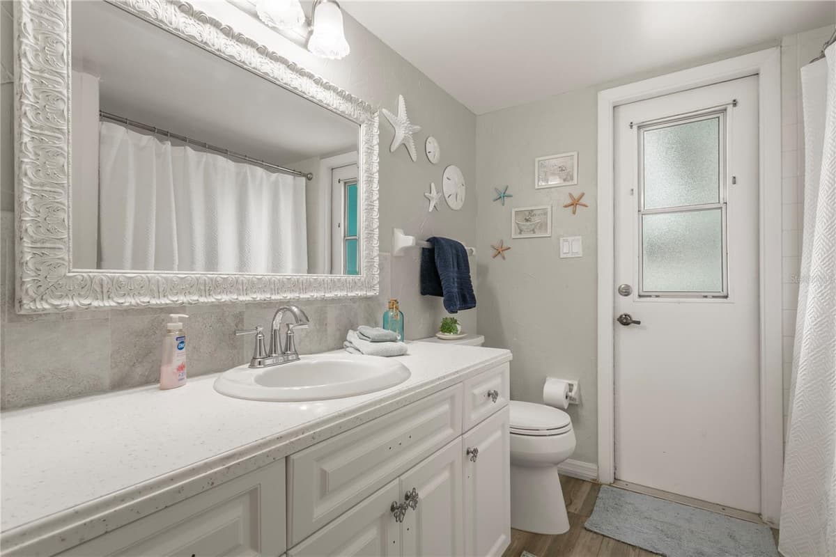 914 PLUM TREE LANE — photo 18 of 34