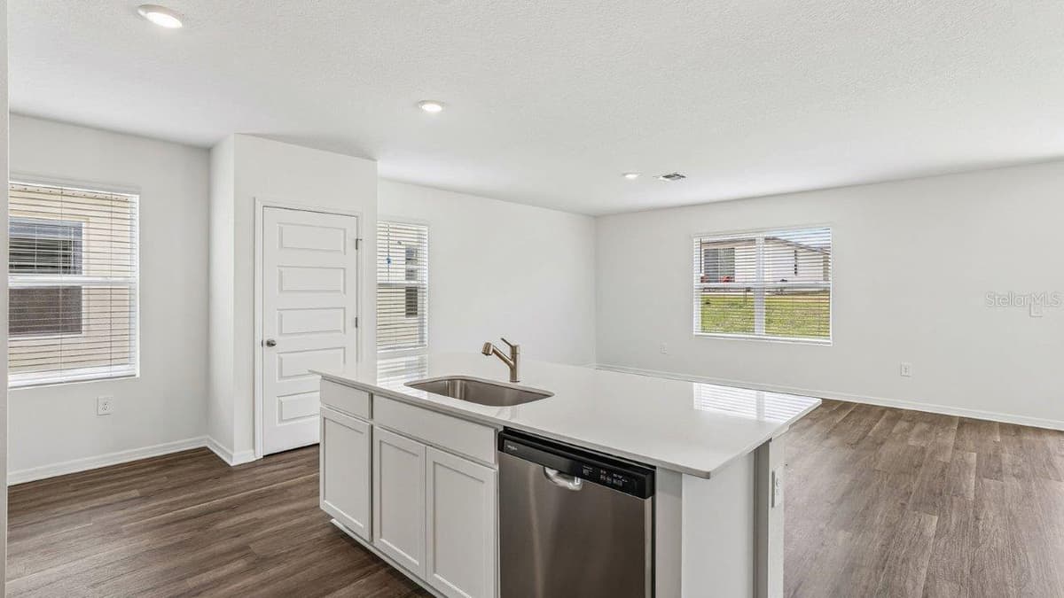 5588 TAVERNA LOOP — photo 9 of 35