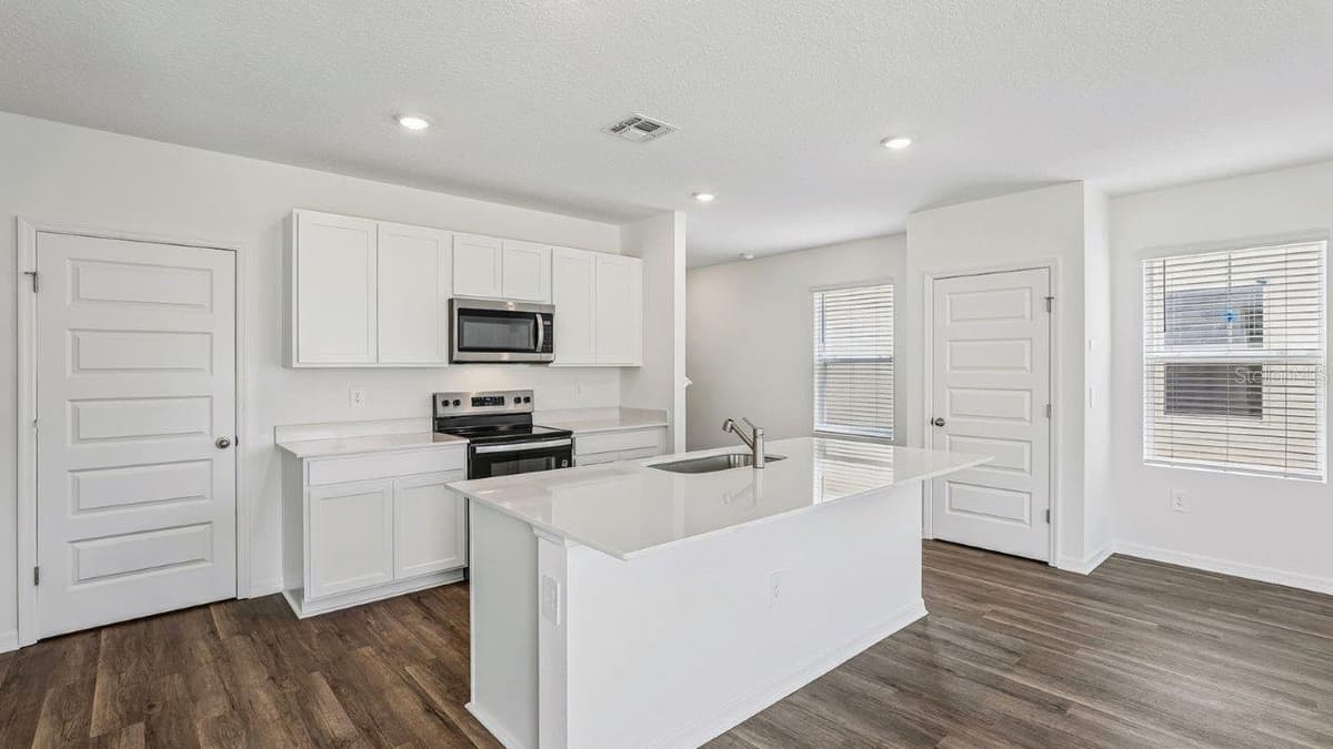 5588 TAVERNA LOOP — photo 5 of 35