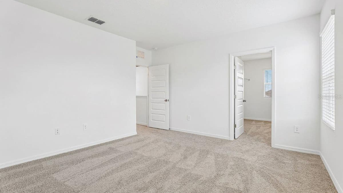 5588 TAVERNA LOOP — photo 20 of 35