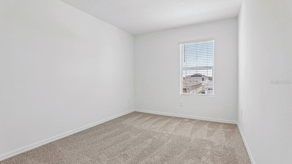 5588 TAVERNA LOOP — photo 34 of 35