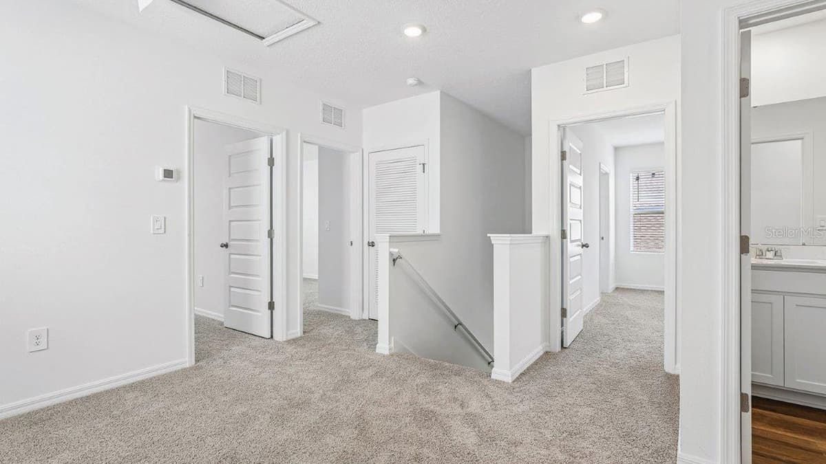 5588 TAVERNA LOOP — photo 15 of 35