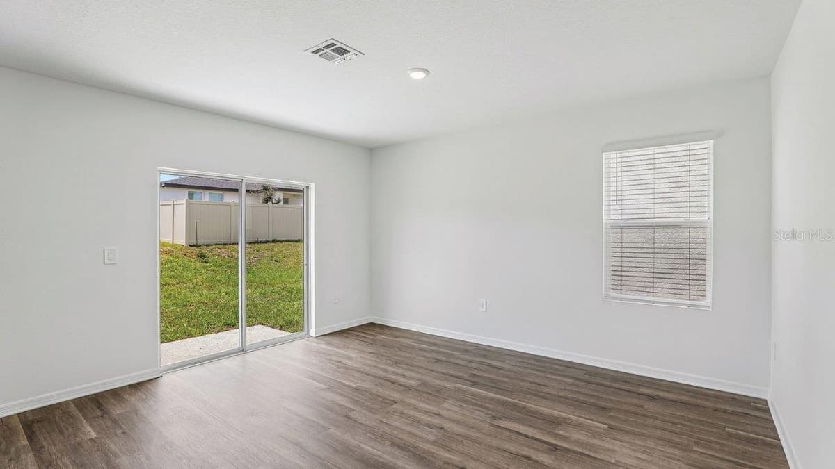 5588 TAVERNA LOOP — photo 12 of 35