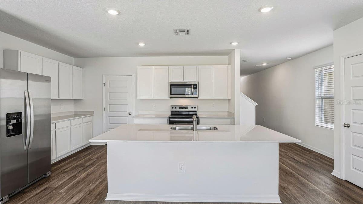 5588 TAVERNA LOOP — photo 4 of 35