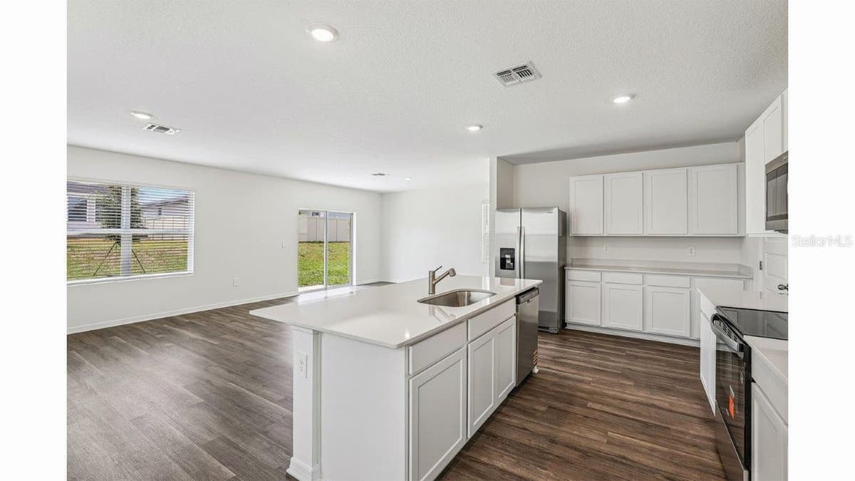5588 TAVERNA LOOP — photo 8 of 35
