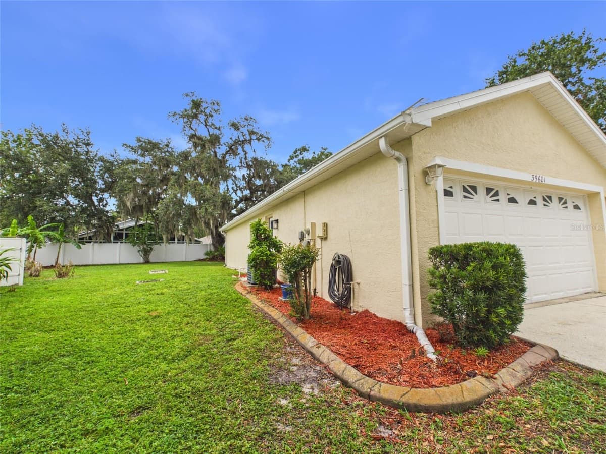 35601 WICKINGHAM COURT — photo 44 of 47