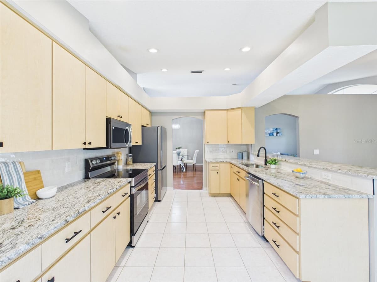 35601 WICKINGHAM COURT — photo 12 of 47