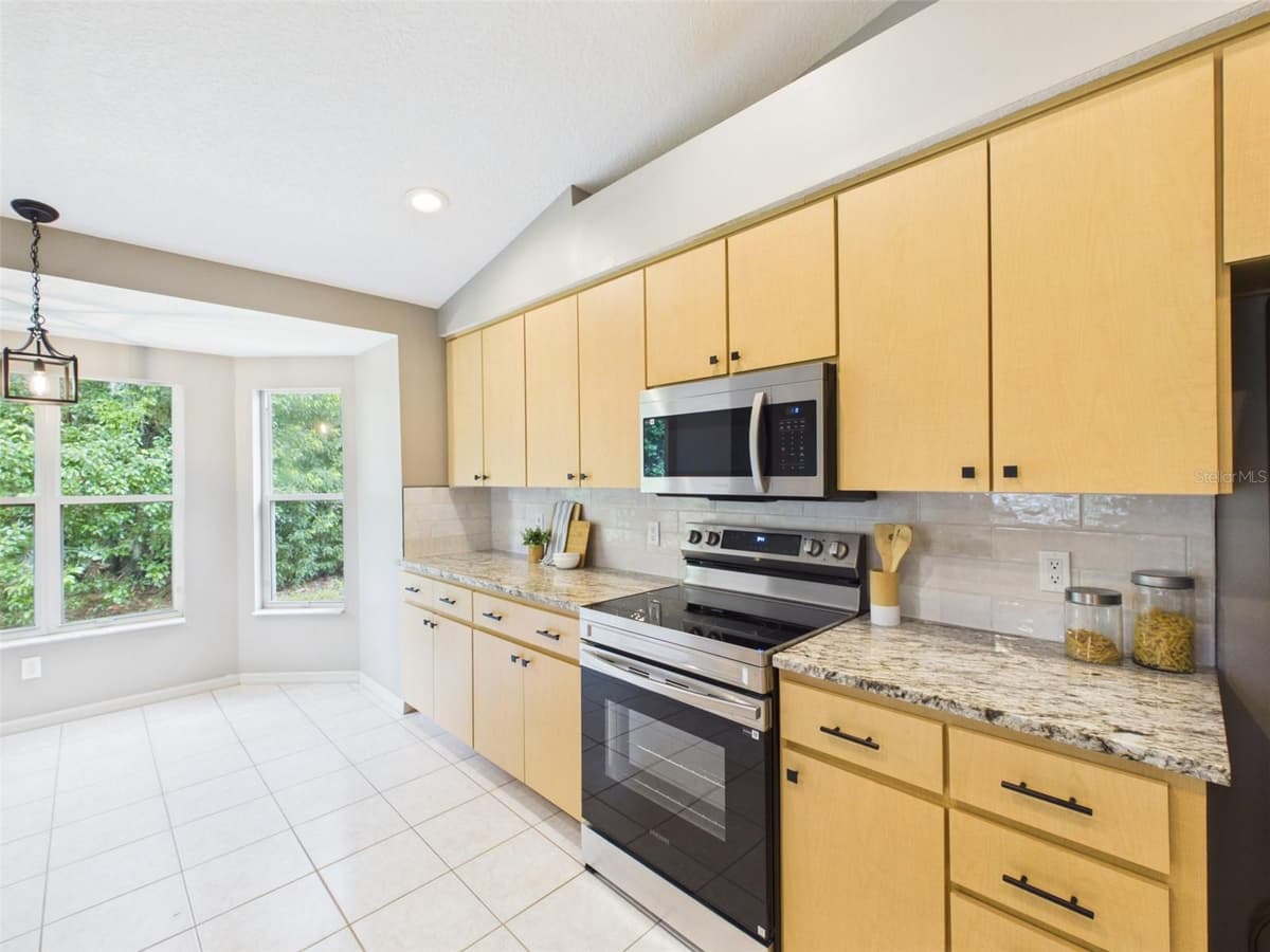 35601 WICKINGHAM COURT — photo 13 of 47