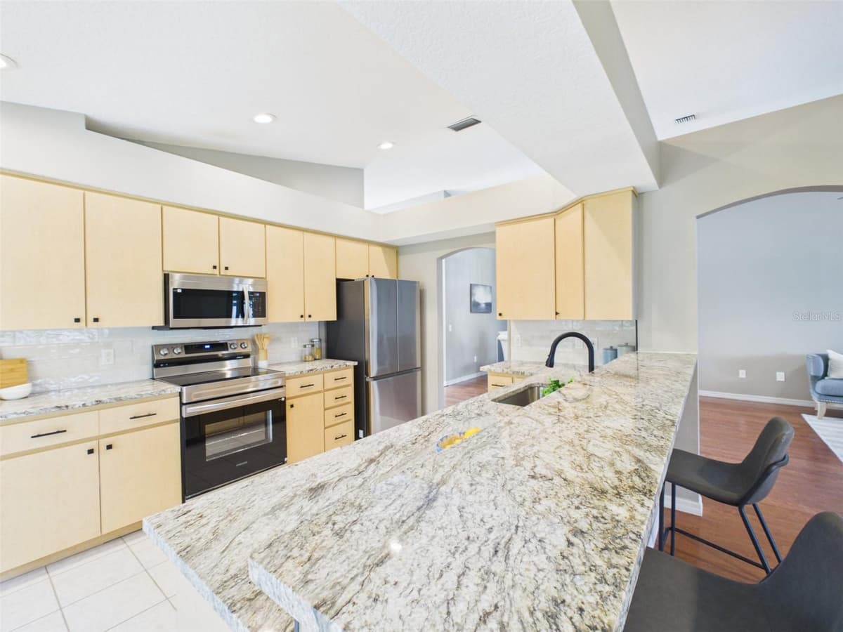 35601 WICKINGHAM COURT — photo 11 of 47