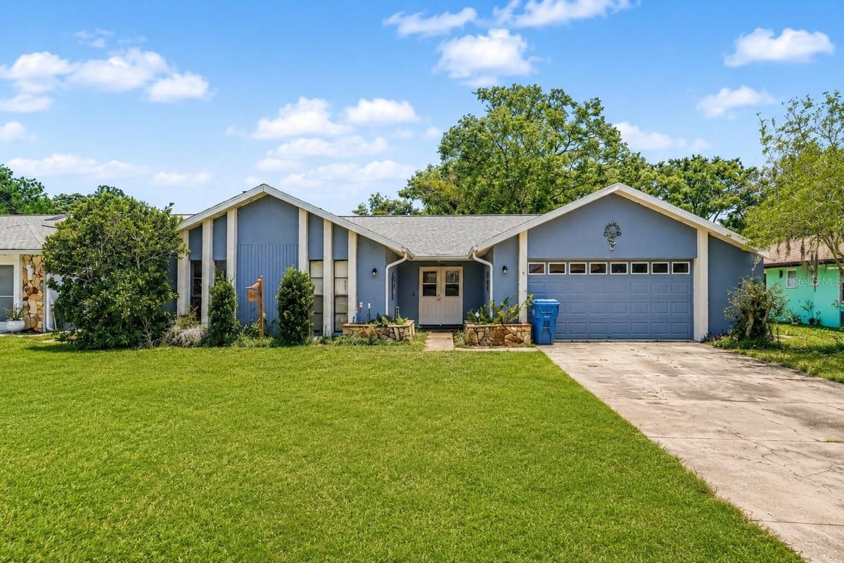 9074 HEATHER BOULEVARD — photo 1 of 5