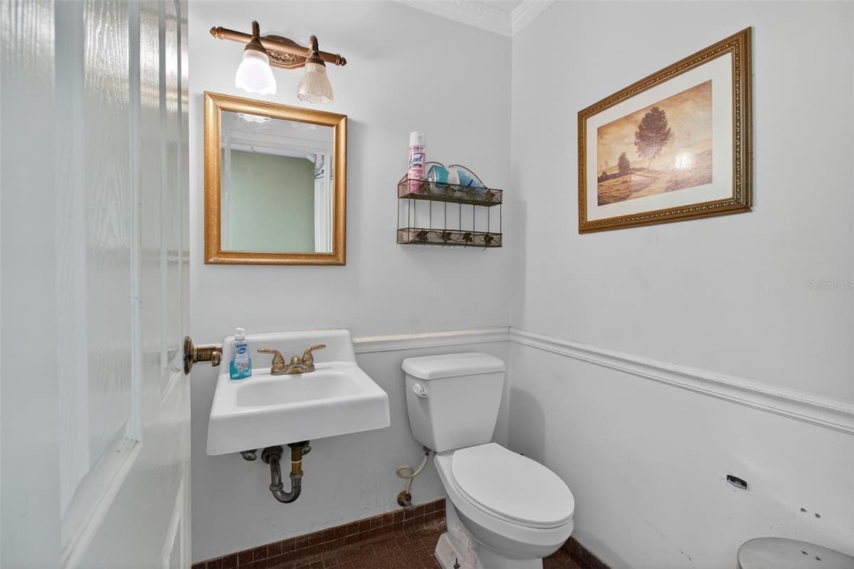 2039 INDIAN ROCKS ROAD — photo 26 of 34