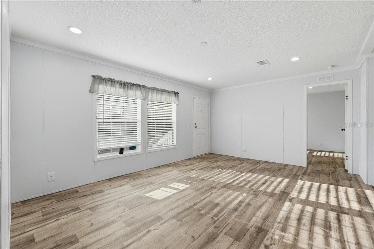 11421 RAMPART LANE — photo 24 of 38