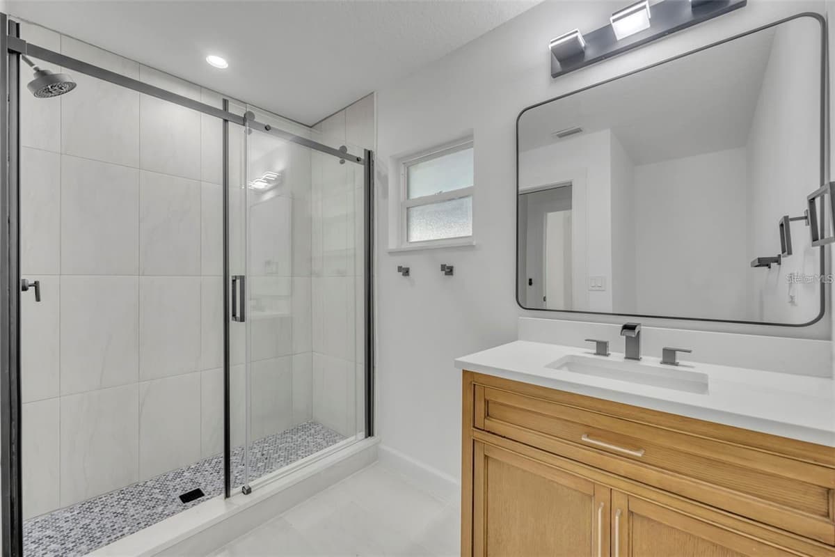 1224 HELEN STREET — photo 16 of 20