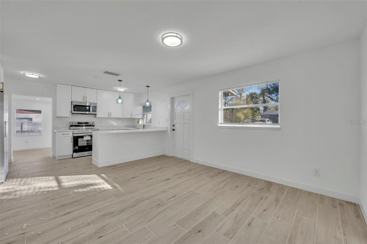 1224 HELEN STREET — photo 6 of 20