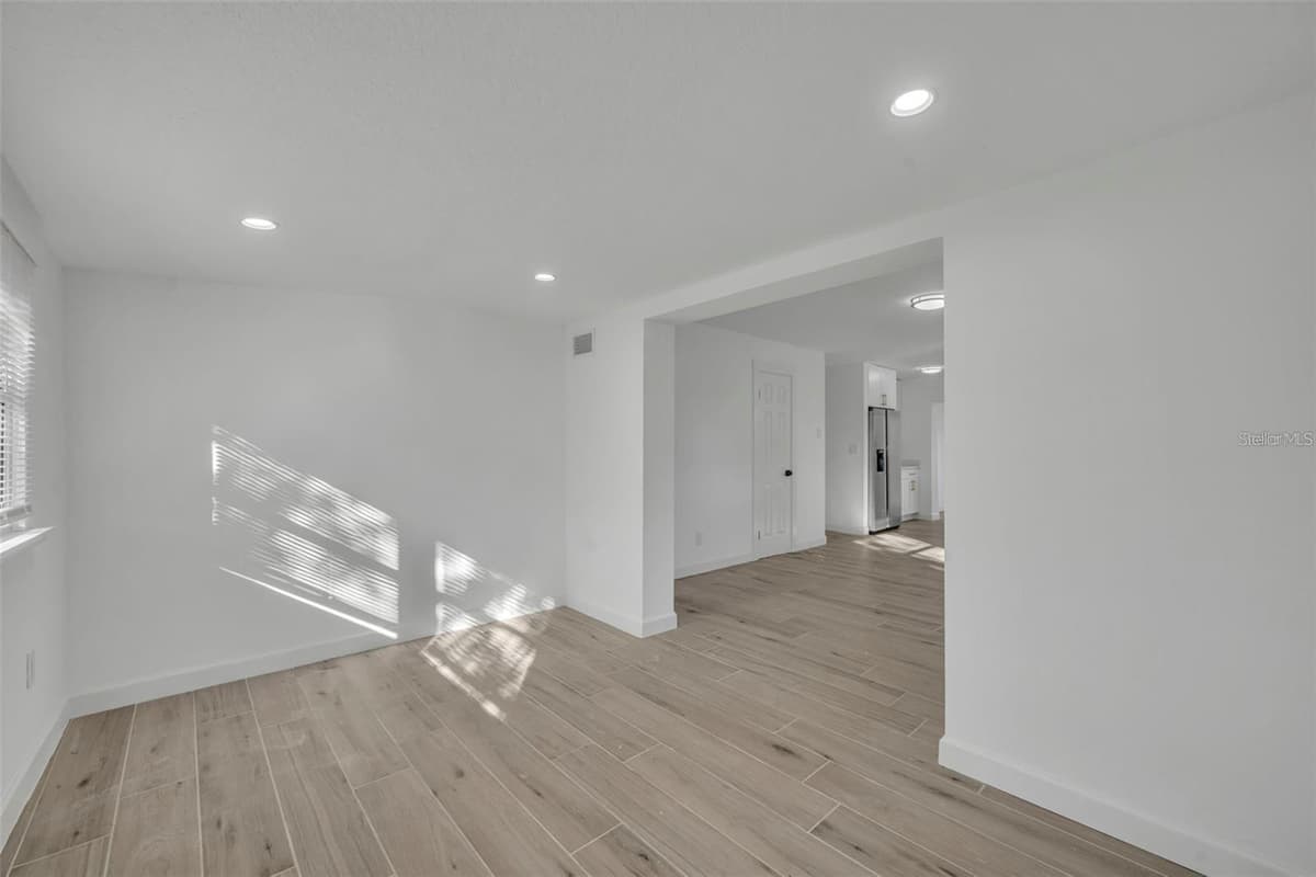 1224 HELEN STREET — photo 12 of 20