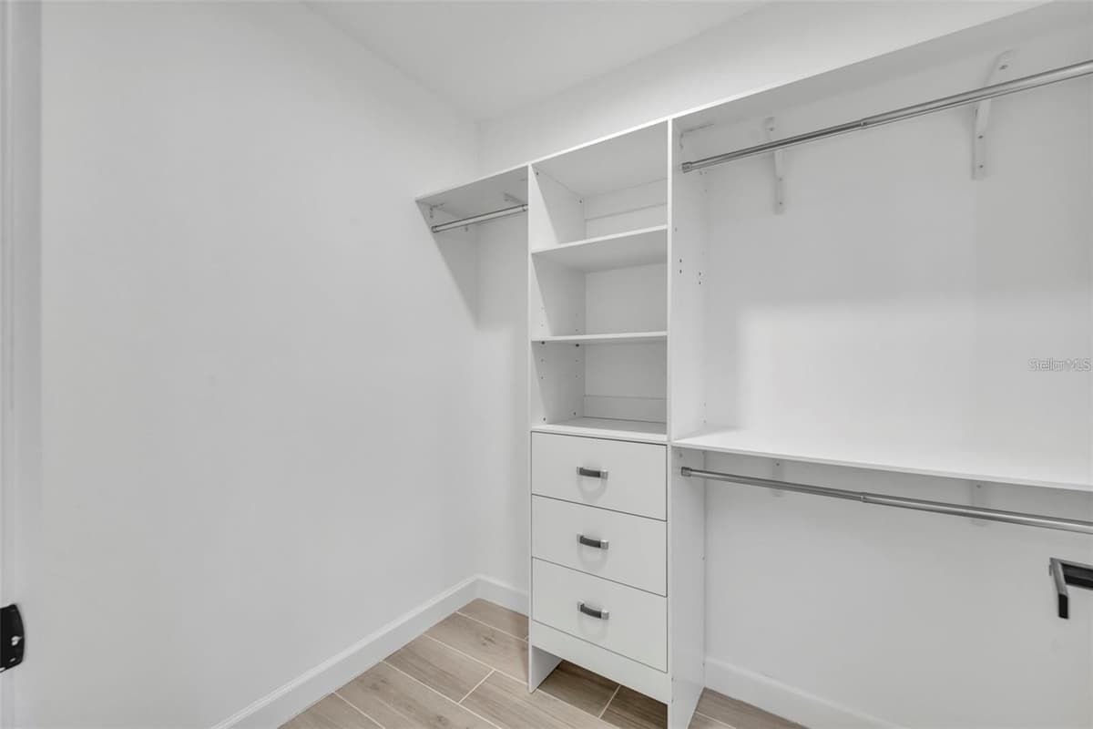 1224 HELEN STREET — photo 14 of 20
