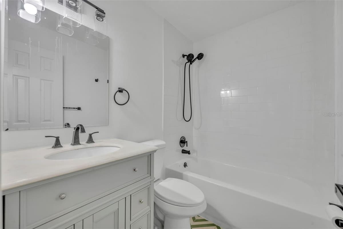 1224 HELEN STREET — photo 9 of 20
