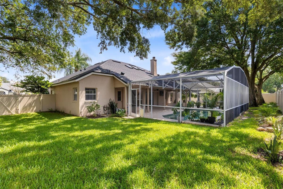 623 YORKSHIRE DRIVE — photo 30 of 34