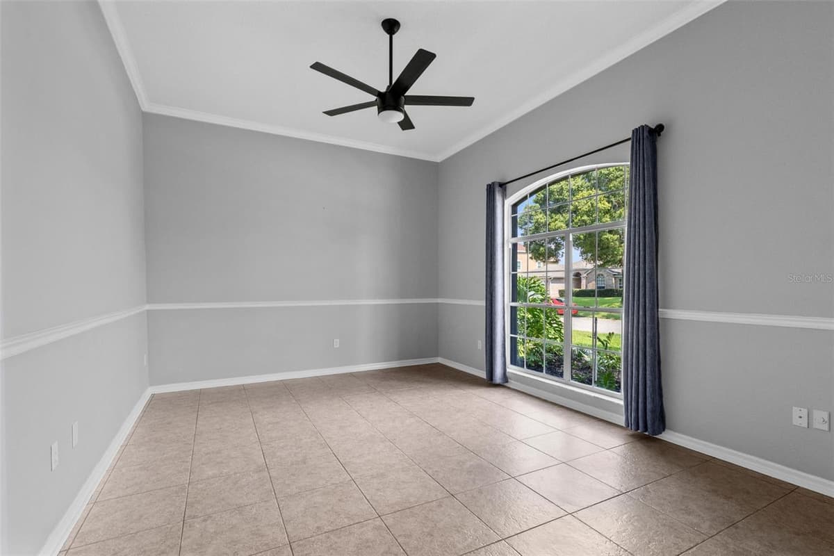 623 YORKSHIRE DRIVE — photo 5 of 34