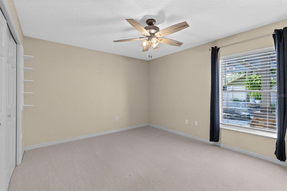 623 YORKSHIRE DRIVE — photo 19 of 34