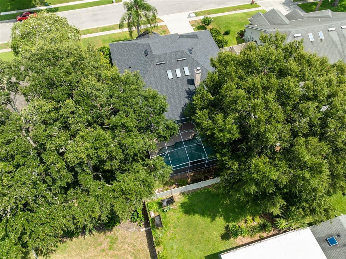 623 YORKSHIRE DRIVE — photo 33 of 34