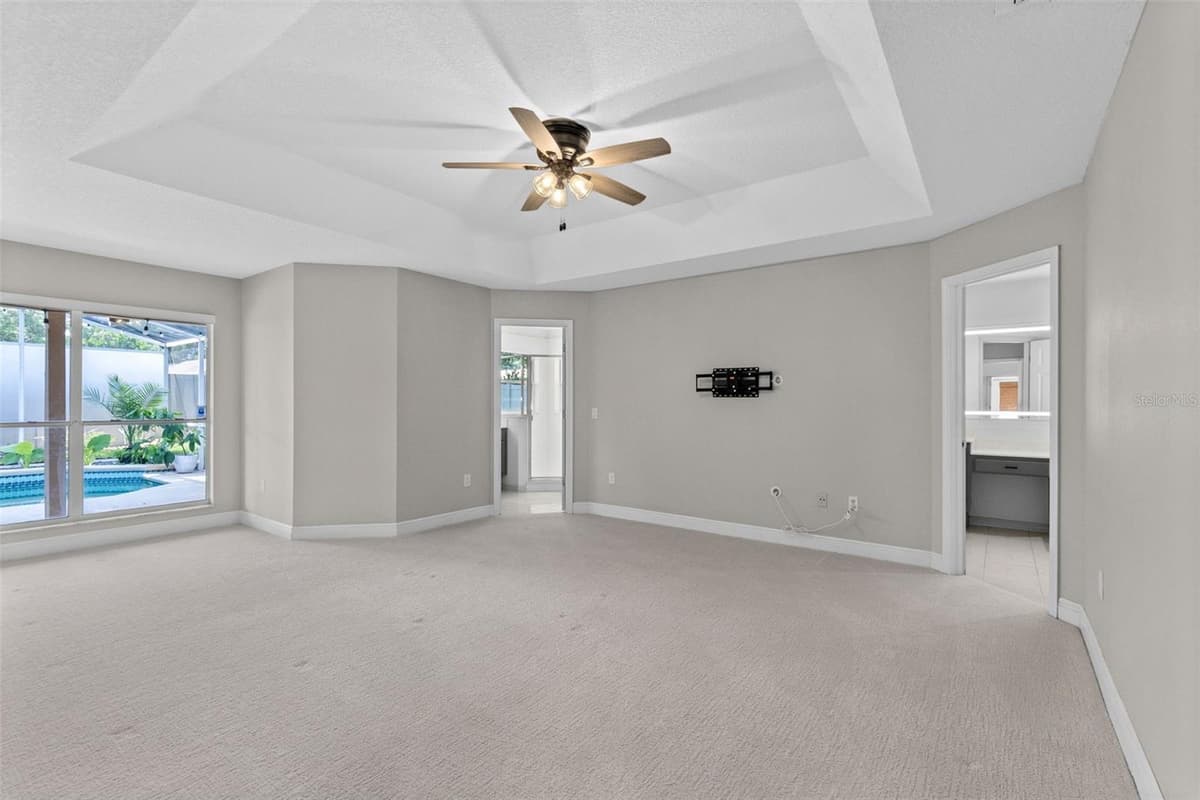 623 YORKSHIRE DRIVE — photo 12 of 34