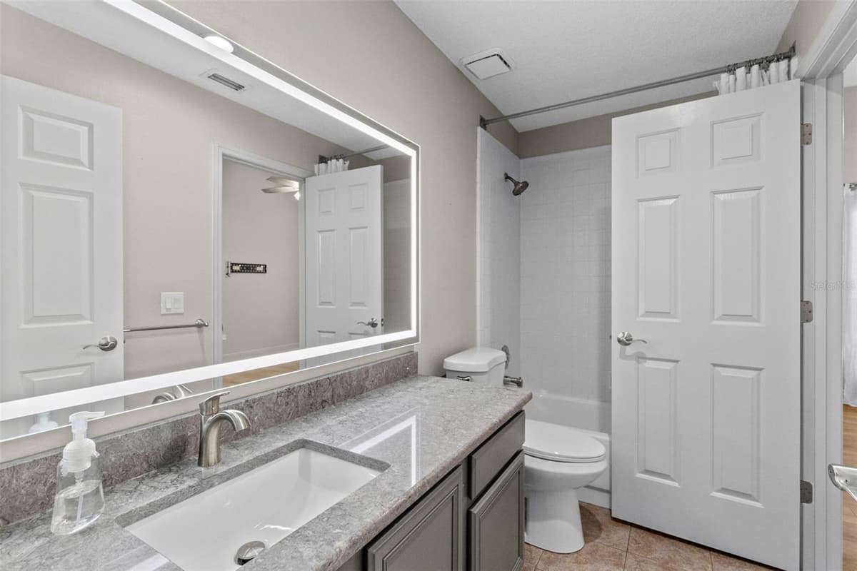 623 YORKSHIRE DRIVE — photo 21 of 34