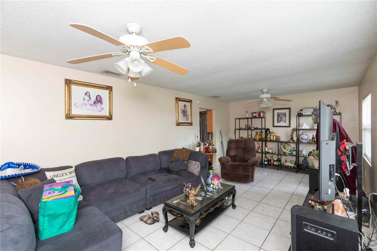 841 BRENTWOOD DRIVE — photo 4 of 24