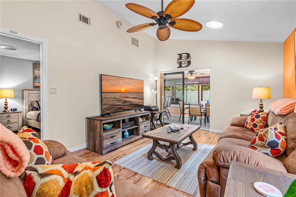 4523 NETTLE CREEK COURT — photo 11 of 42