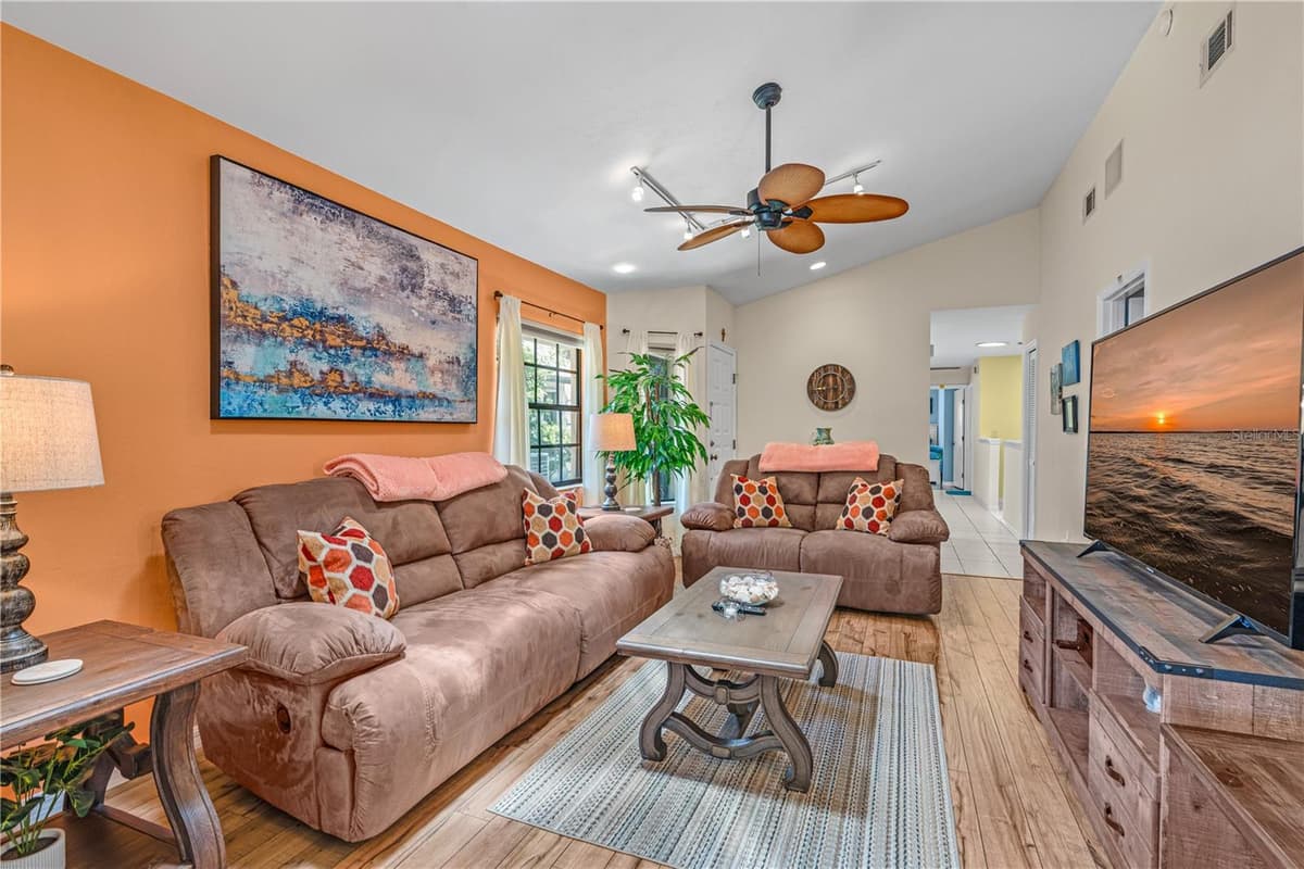 4523 NETTLE CREEK COURT — photo 12 of 42