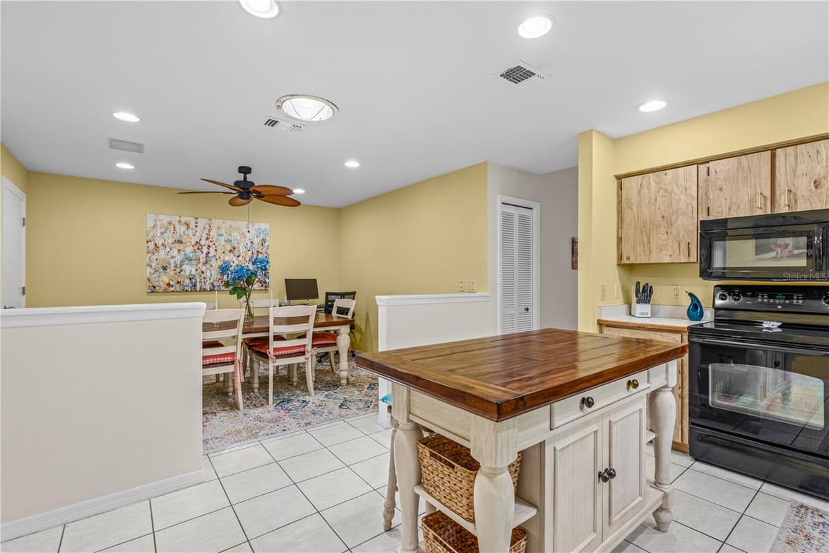 4523 NETTLE CREEK COURT — photo 16 of 42