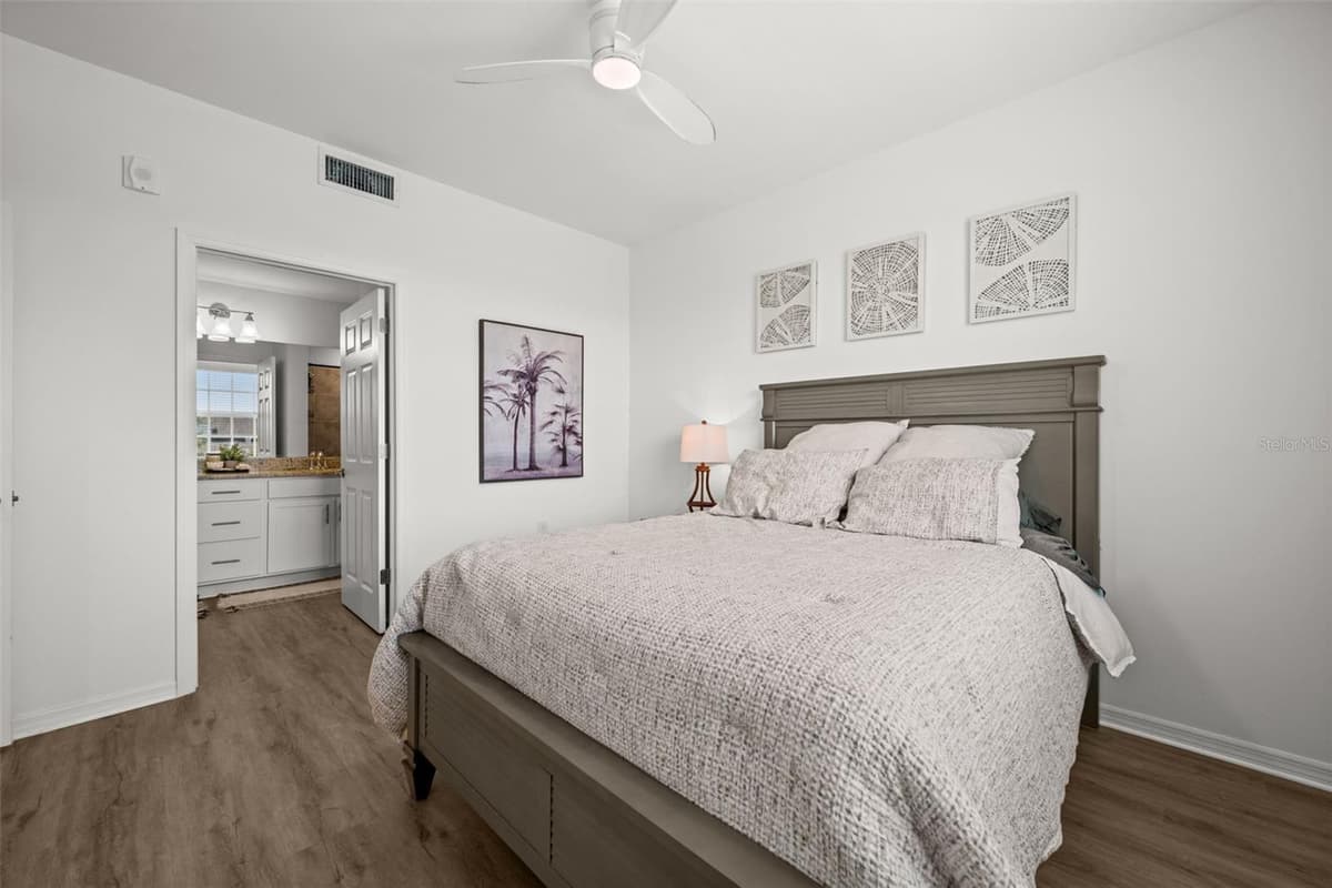43030 GREENWAY BOULEVARD — photo 18 of 59