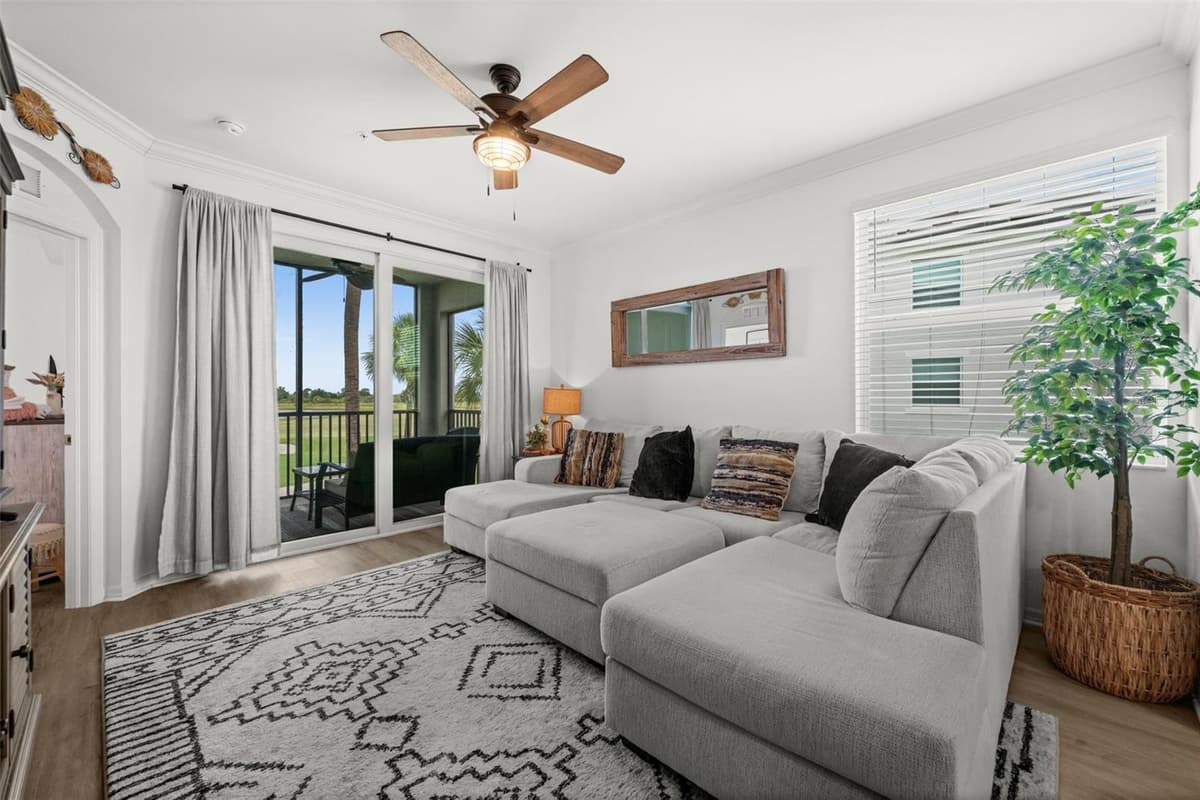 43030 GREENWAY BOULEVARD — photo 12 of 59