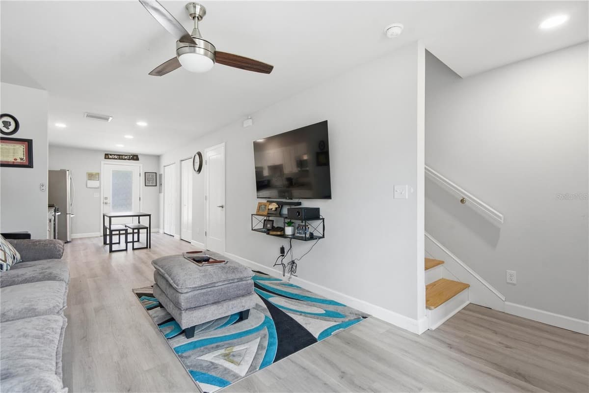 5729 75TH TERRACE — photo 3 of 17